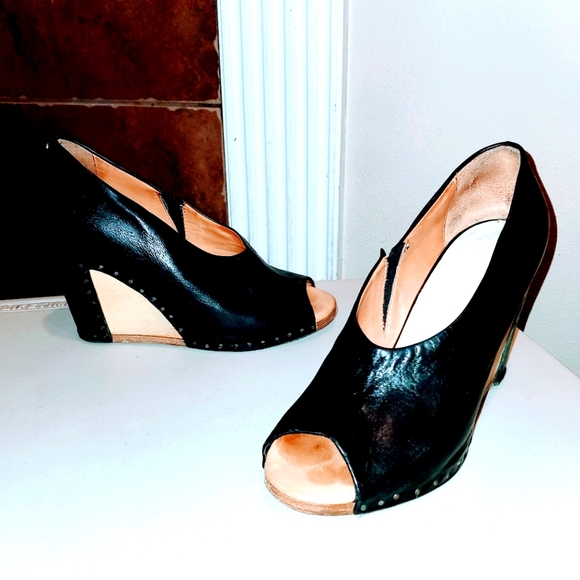 Maison Martin Margiela Shoes - MAISON MARTIN MARGIELA Wooden Wedge Leather Peep Toe Heels Italy Sz 37 EU 7 US
